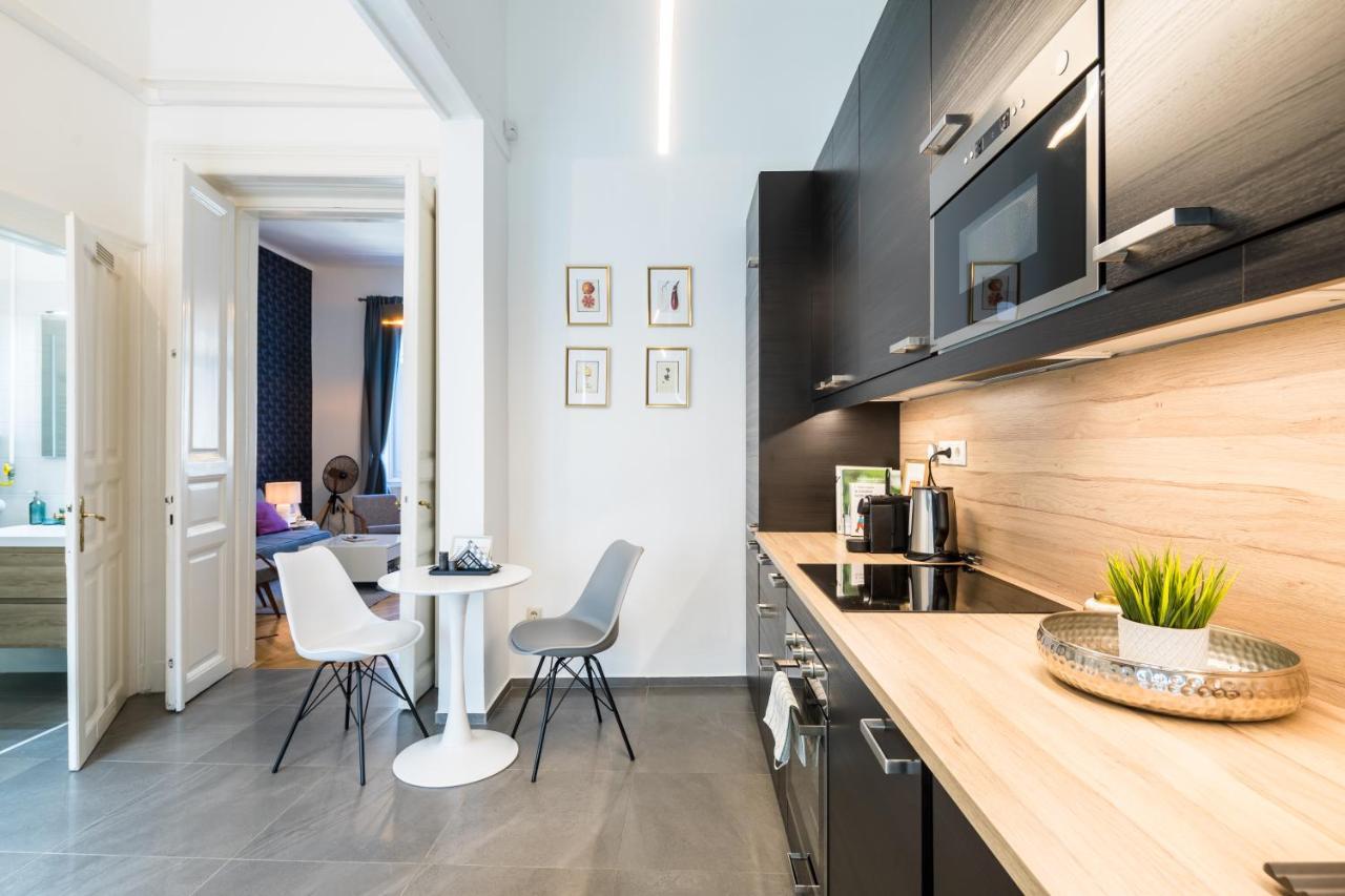 Double Blue Apartment In Budapest Downtown Екстер'єр фото