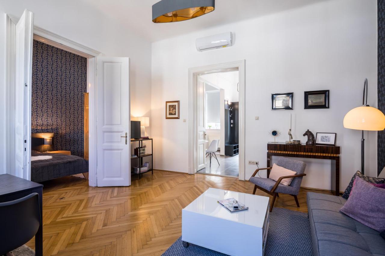 Double Blue Apartment In Budapest Downtown Екстер'єр фото